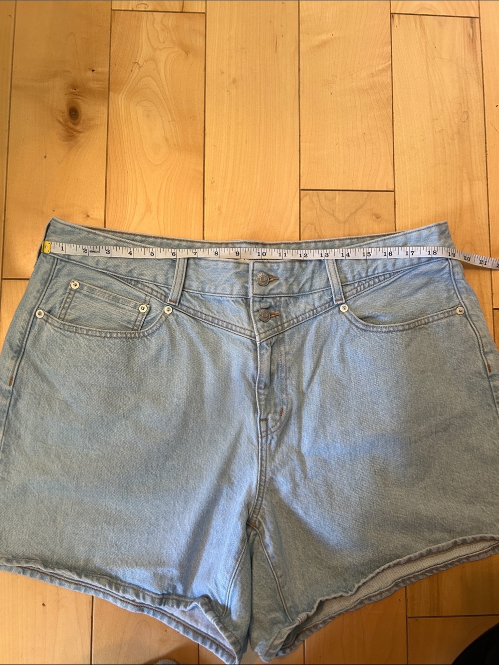 Madewell Light Blue Mom Jean High Rise  Denim Shorts Size 14W - Picture 6 of 10